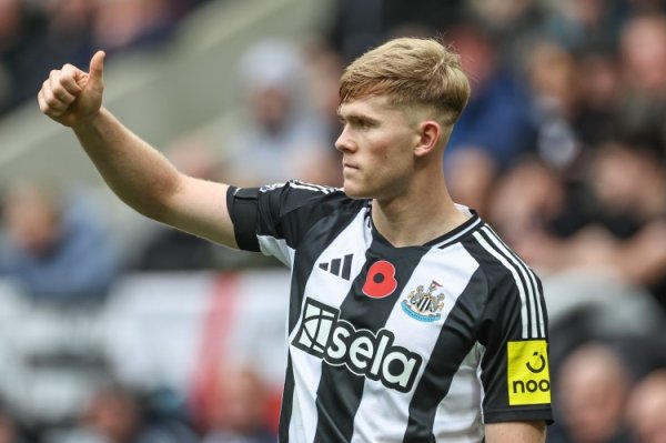 Post: Hall hopes to prove himself to Tuchel and strives to be selected for next summer s World Cup squad