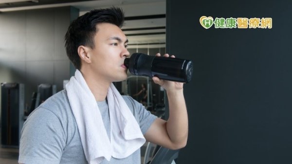 Eating high-protein diet is not a crazy way to eat chicken breasts. Eating less than 20% carbohydrates may lead to short life! Nutritionists recommend 